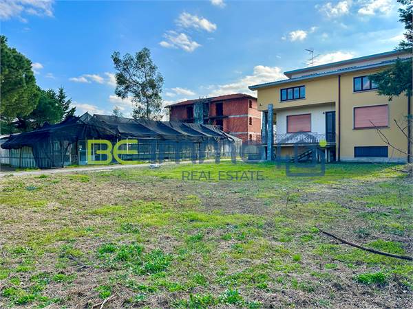 Villa en venta la Castano Primo