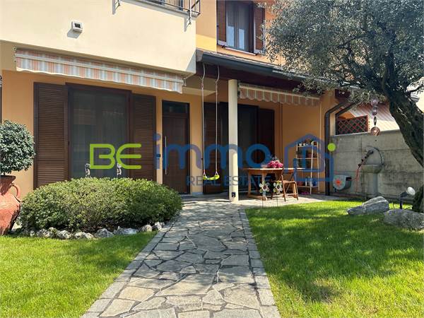 Civico 6 | Porzione di villa bifamiliare 