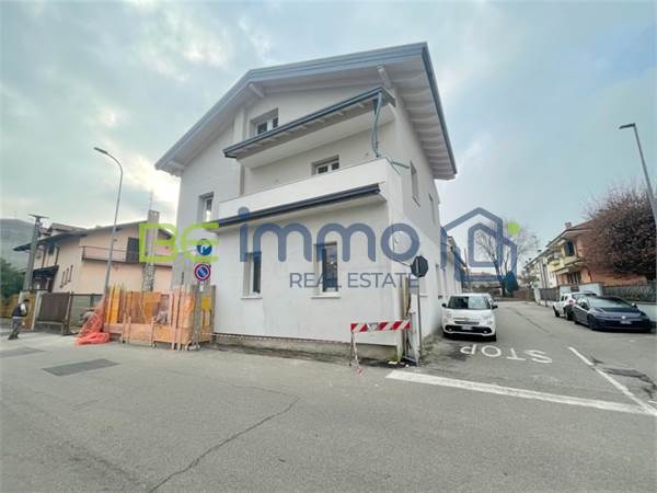 Civico 4 | Trilocale con taverna