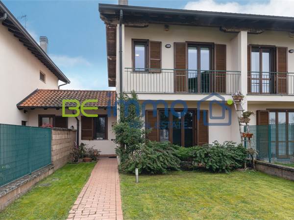 Terraced house for sale in Castano Primo